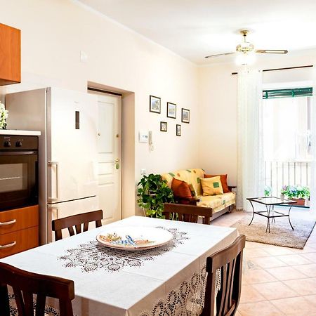 Апартаменты Doris House Сорренто Экстерьер фото