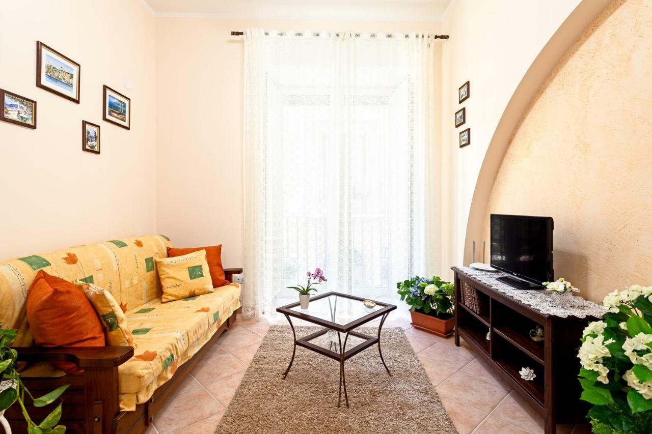 Апартаменты Doris House Сорренто Экстерьер фото