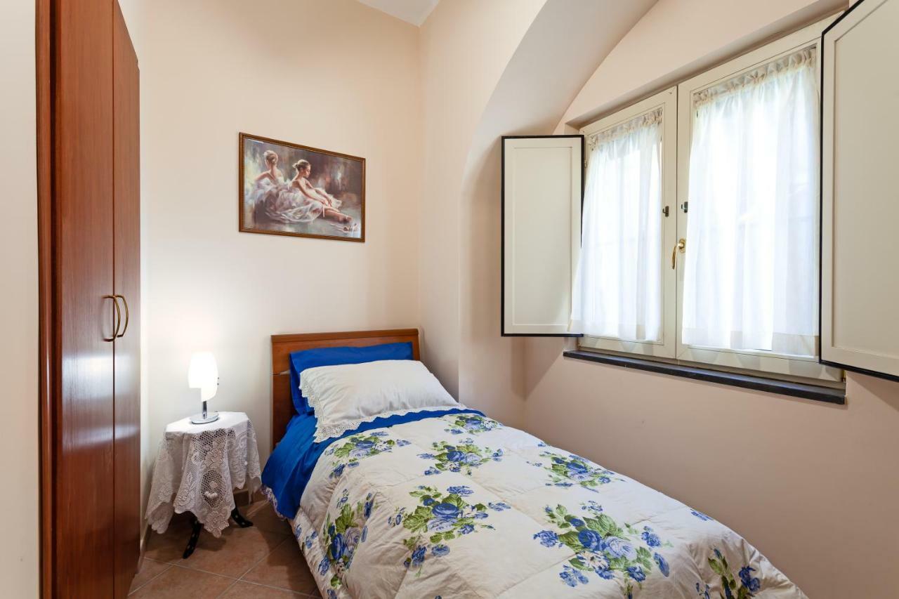 Апартаменты Doris House Сорренто Экстерьер фото
